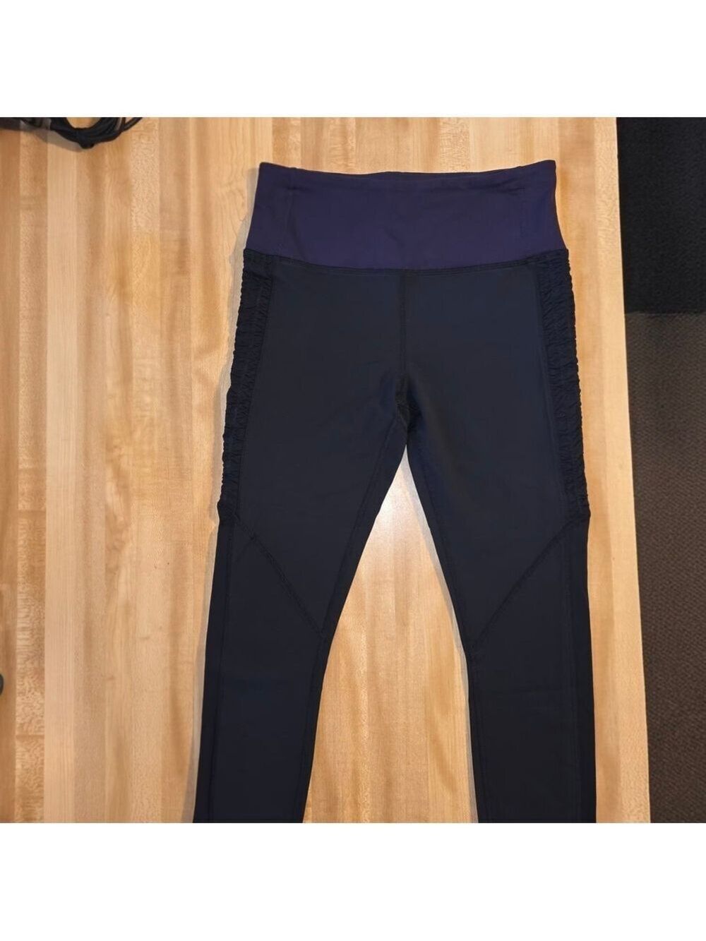 Lululemon Athletica Black Purple Cropped Pants Large #LEG10 - Picture 9 of 9